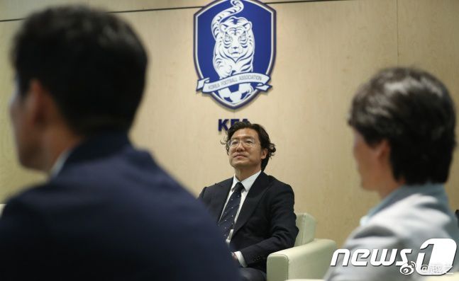 据知名记者罗马诺的消息，奥斯梅恩确定将与那不勒斯续约至2026年，工资大幅提升。